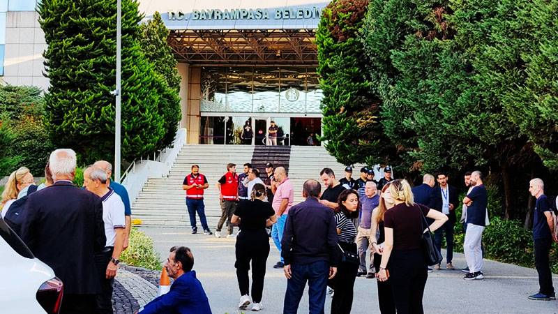 chpden bayrampasa belediyesi operasyonuna tepki acikca millet iradesine darbe girisimidir sandiksiz turkiye hayalidir Je5kuitI