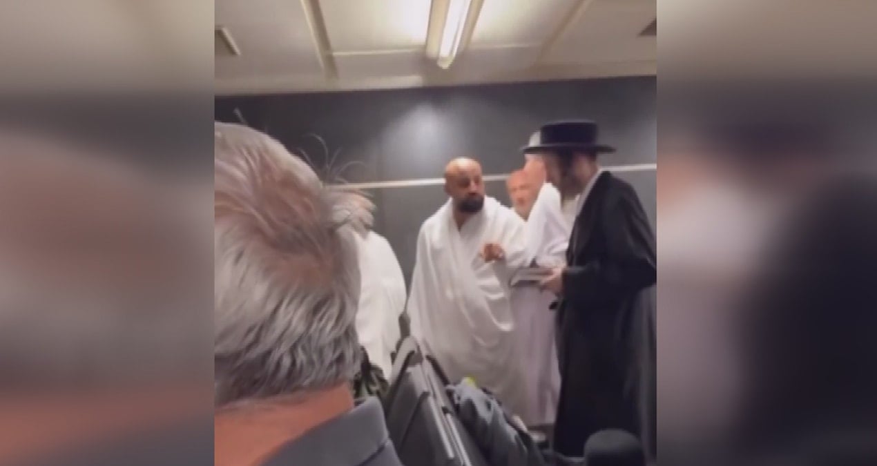 sabiha gokcen havalimaninda kavga umre yolculari ile yahudi yolcular birbirine girdi TPhvH4ZS