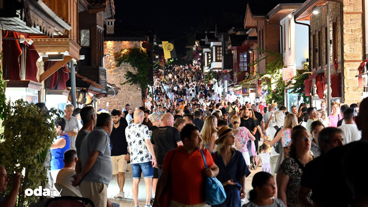 turizmde agustos rekoru turkiyeye turist yagdi 3biZwwW5