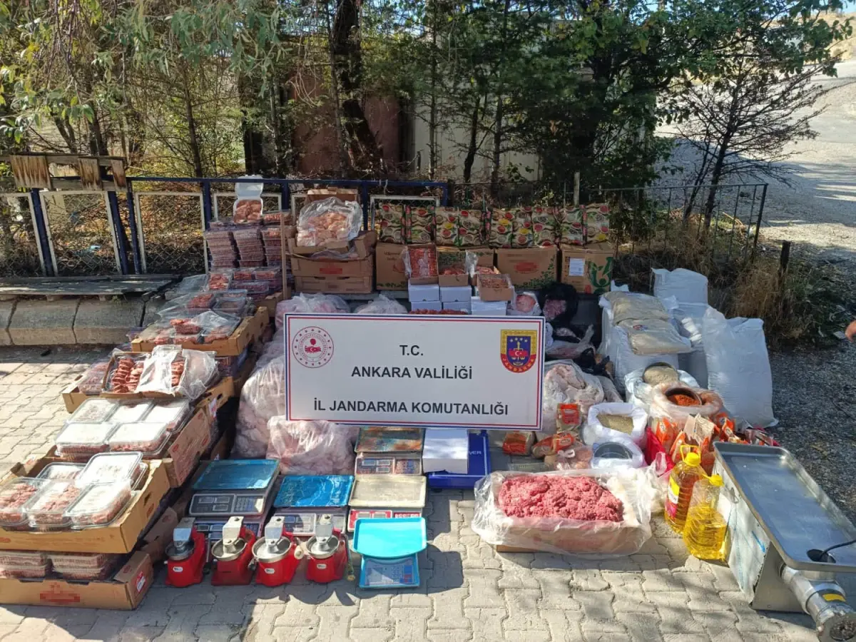 ankarada bozuk et operasyonu 1 ton 200 kilo ele gecirildi jQgBExuN.jpg