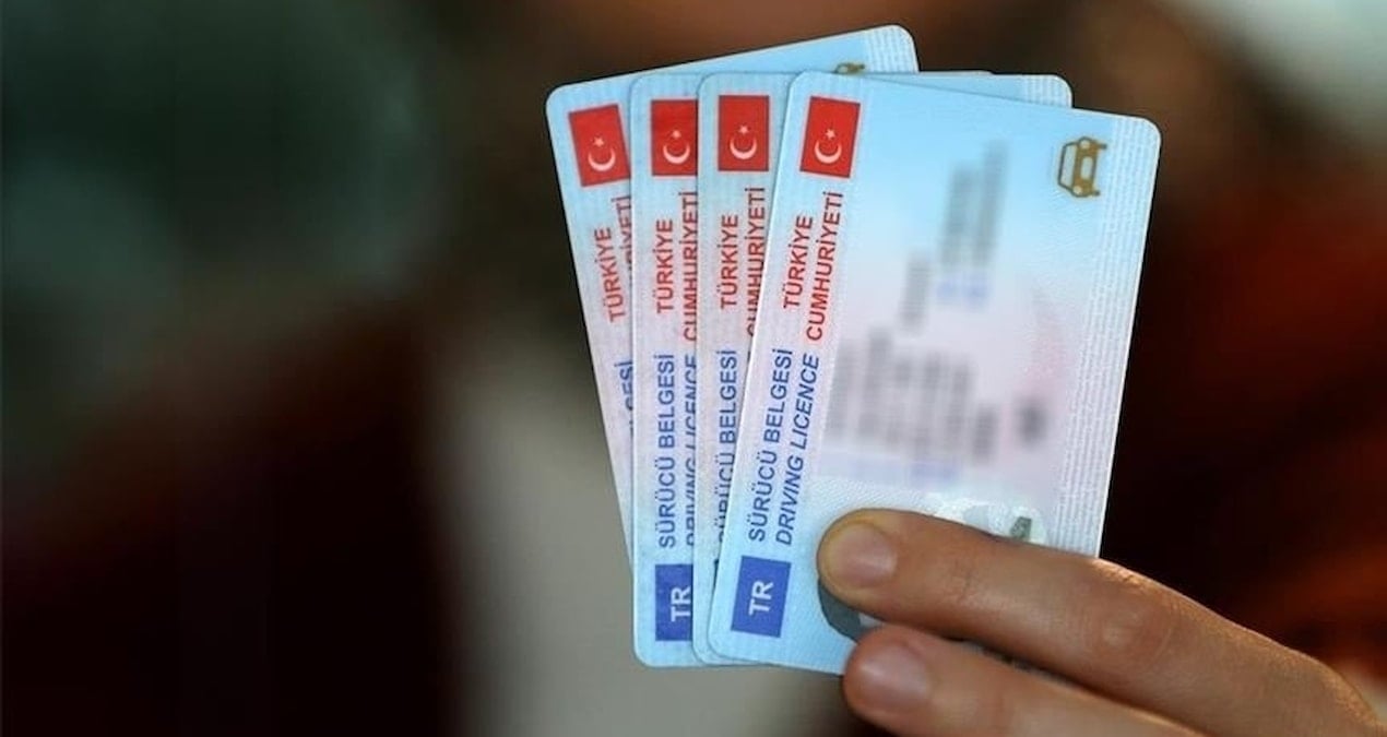 ehliyeti olanlara son bes gun uyarisi 15 tlden 7 bin 438 tlye cikacak y5ThEFpg.jpg