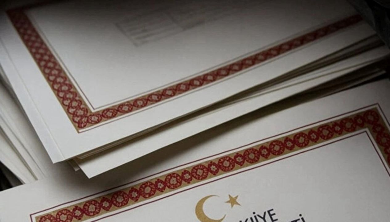 sahte e imza davasi tahliye edilen 5 sanik yeniden tutuklandi qIlduHic.jpg