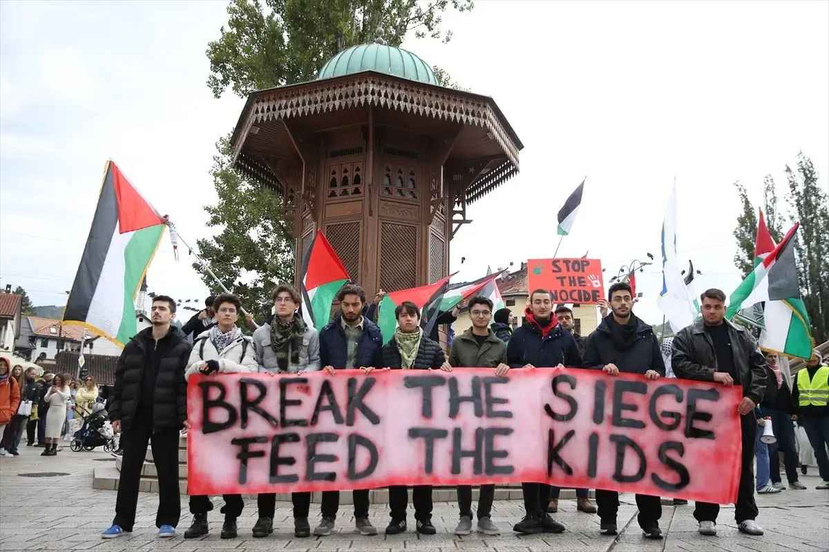 saraybosnada filistin icin destek yuruyusu gQxNmAOJ