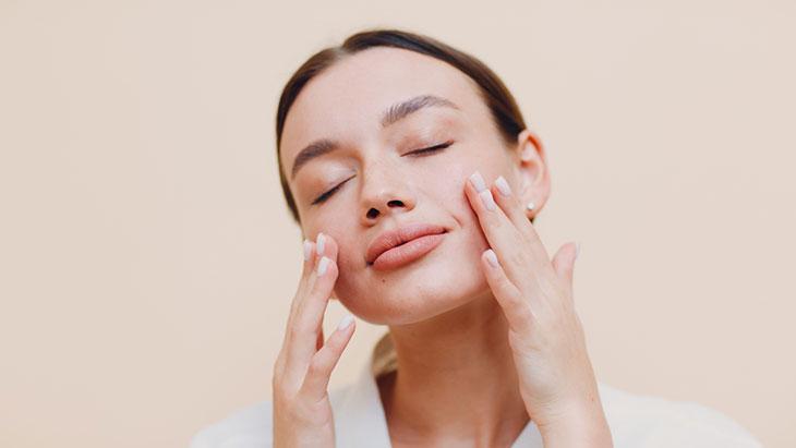 soguk havada yag tabakasi azaliyor cilt nemini kaybediyor cildiniz kisa hazir mi AZeuactk