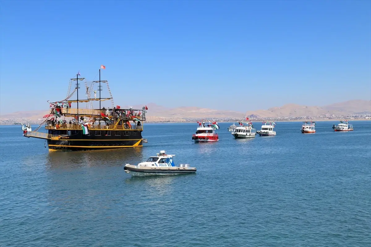 vanda gazze icin destek eylemi 6CsKVIsM