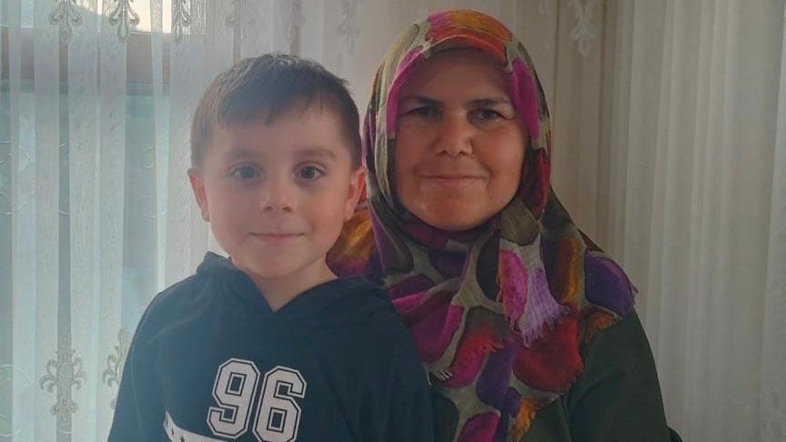 3 gundur kayiplar anne ve 5 yasindaki oglu icin zaman daraliyor HN45sEhH.jpg