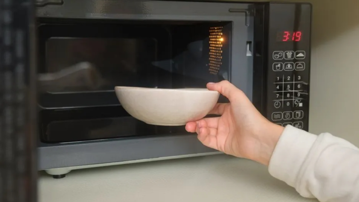 mikrodalgada yapilan bu hatalar yangina yol aciyor 2dIgjPCc.jpg