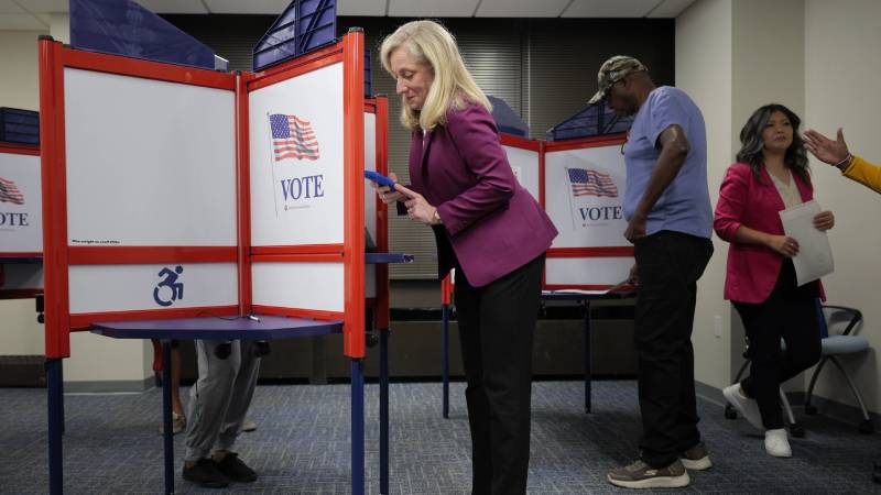 secilmesinin uzerinden 1 yil gecti trumpin ilk buyuk sinavi bugun secim sonuclari abdye dair ne soyleyecek cumhuriyetcileri ne bekliyor Aa47cExE.jpg