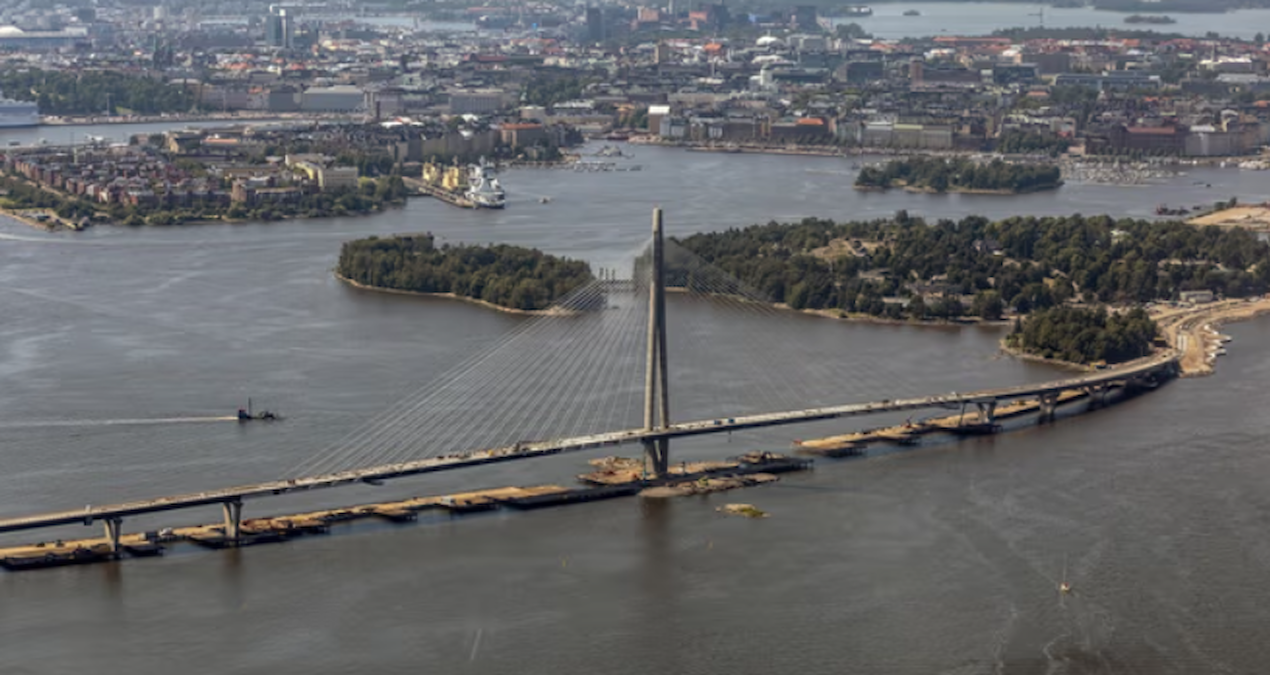Denizin Üstünde Yürüyün: Helsinki’deki Eşsiz Kruunuvuorensilta Köprüsü