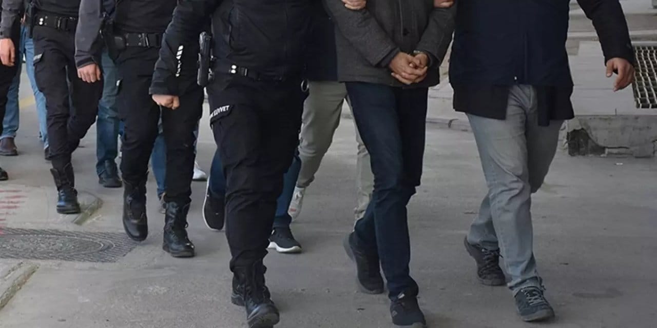 Edirne ve Kırklareli’nde 12 Düzensiz Göçmen Ele Geçirildi