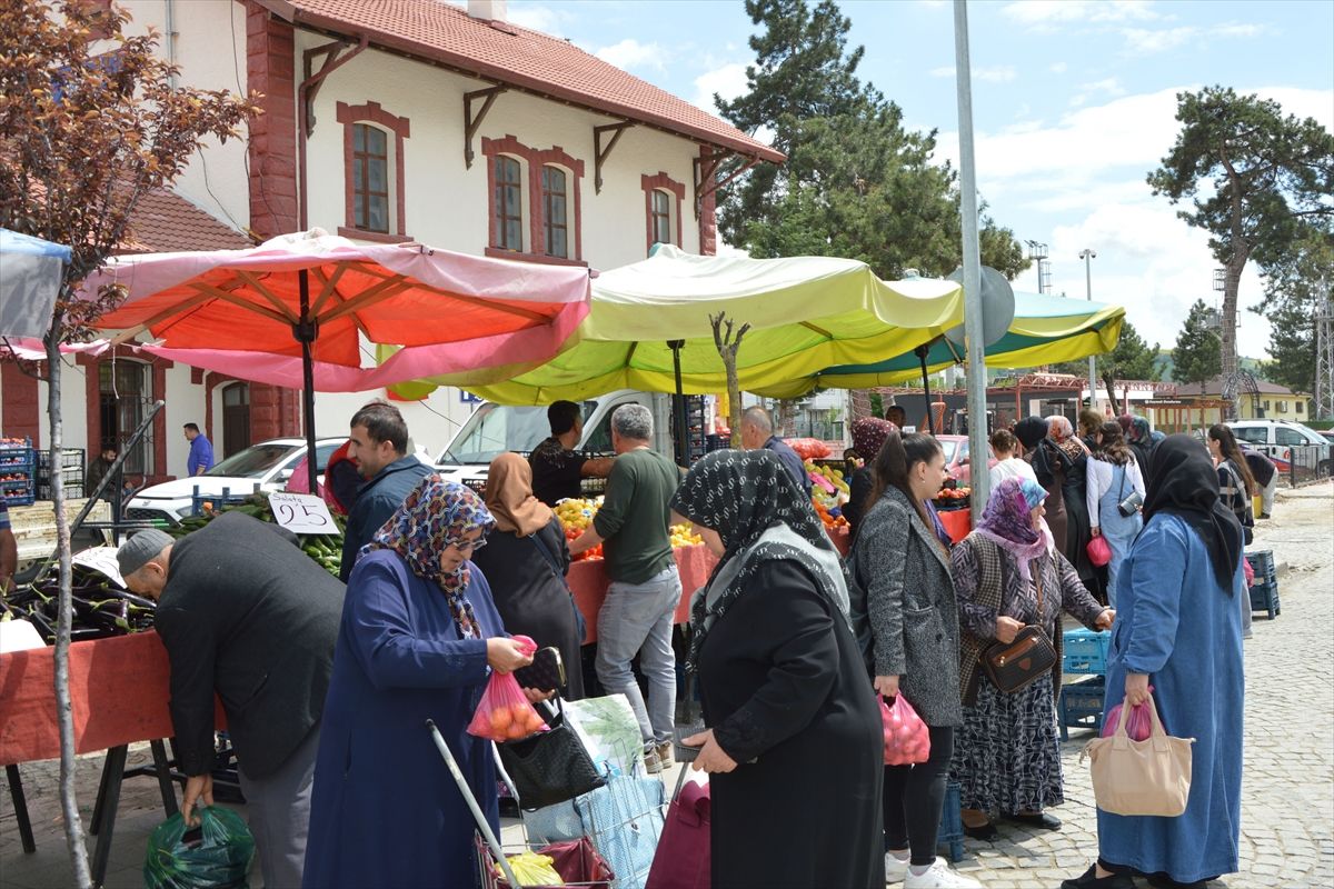 havzada-yas-meyve-sebze-saticisi-halka-destek-icin-yari-fiyatina-satis-yapti-2SCu5pRF