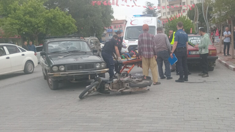 kutahyada-motosiklet-ile-otomobil-kafa-kafaya-carpisti-2-kardes-yaralandi-KD7keqqW