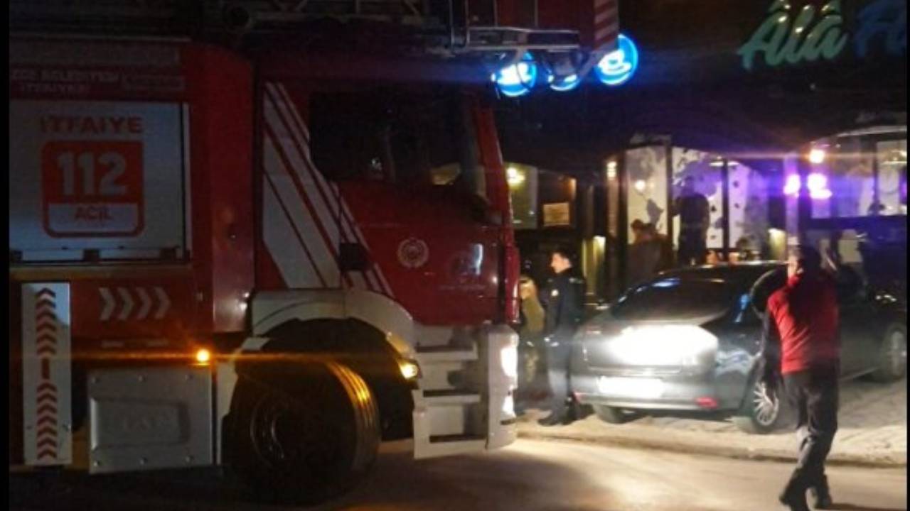 mutfaktaki-ocak-alev-aldi-apart-bina-tahliye-edildi-hcKaAMrq