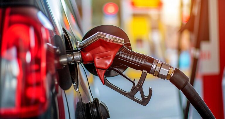 petroldeki-sert-dusus-pompaya-yansiyor-motorine-buyuk-indirim-geliyor-MVs3ZR2X