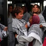 sumud-filosu-aktivistleri-istanbula-getirildi-israile-insanligimizi-gosterdik-85BcJrRl