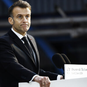 “Macron’un yürüyüşü için park kapatılacak” iddiasına açıklama