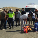 Batmanda minibus ile otomobil kafa kafaya carpisti cok sayida yarali var jNAJnmcK