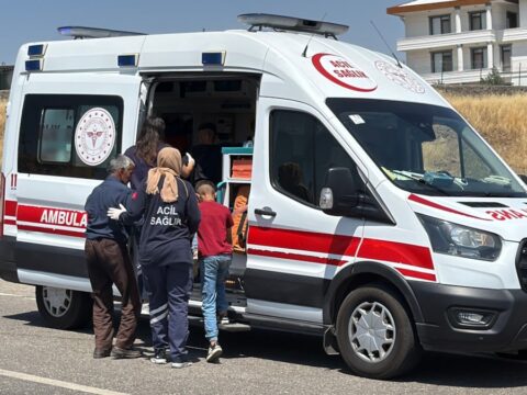 Engellileri tasiyan arac kaza yapti 19 kisi yaralandi 1arby6k7