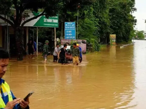 Vietnamda sel felaketi 4 olu 7 yarali 4qI89mHG